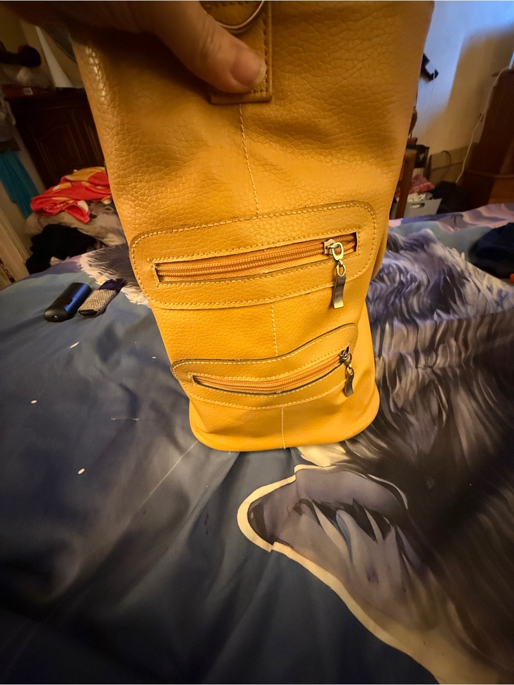 Everyday Structured Yellow Leather Tote - Chic Women's Carryall - Picture 4 of 9